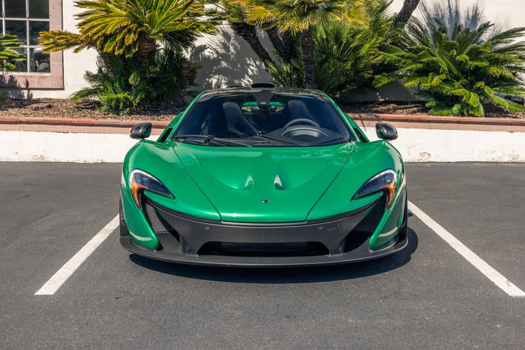 2014 McLaren P1 photo 32