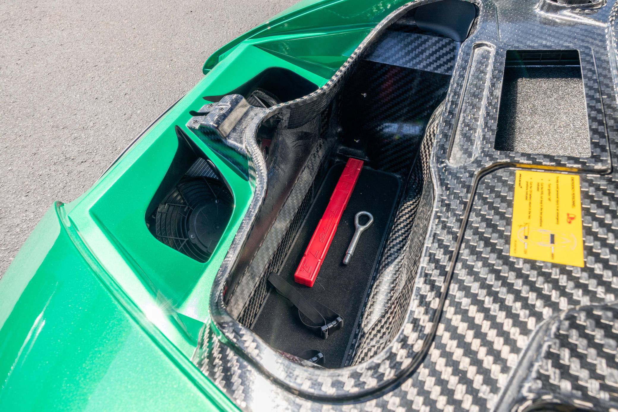 2014 McLaren P1 photo 396