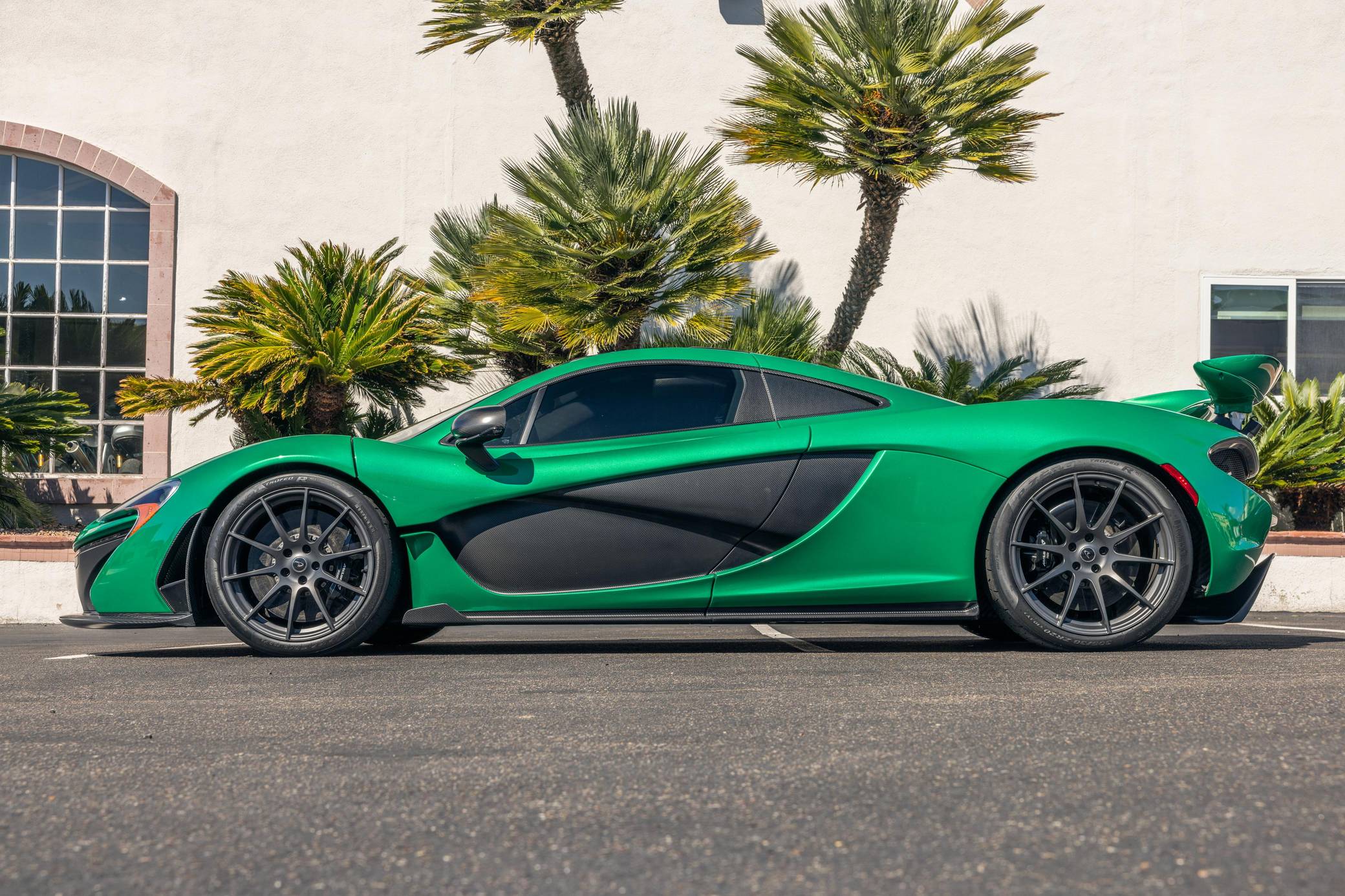 2014 McLaren P1 photo 41