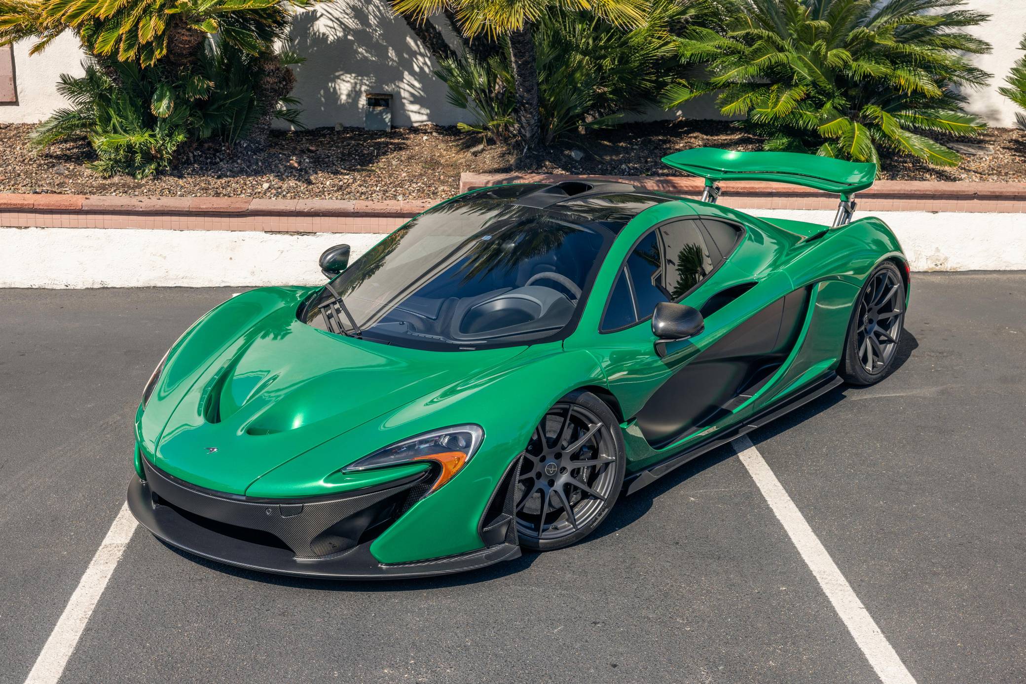 2014 McLaren P1 photo 40