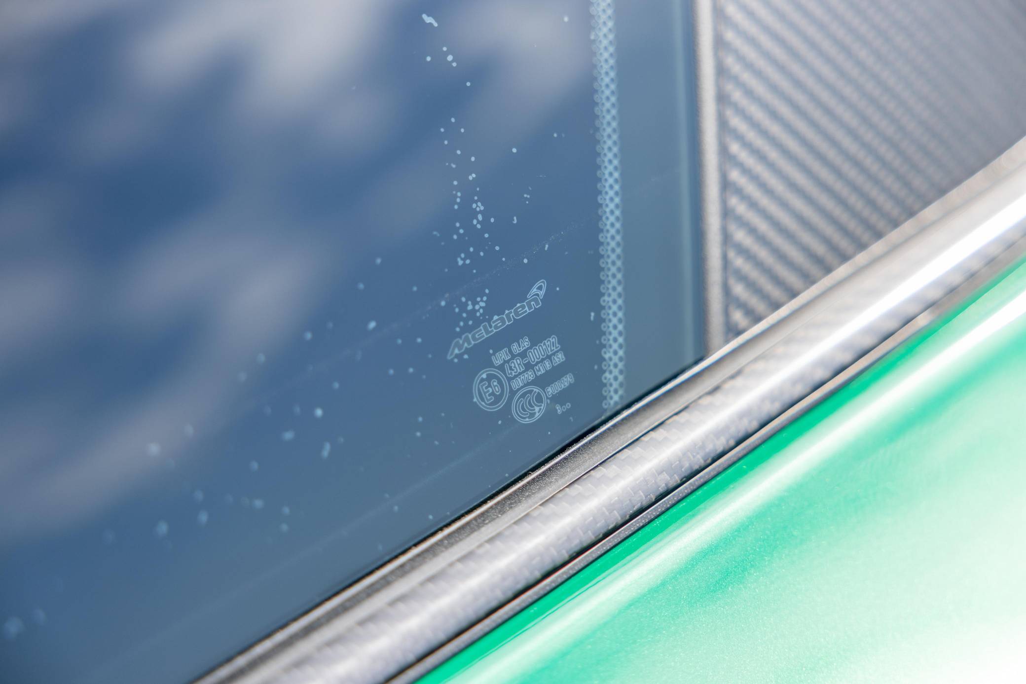 2014 McLaren P1 photo 472