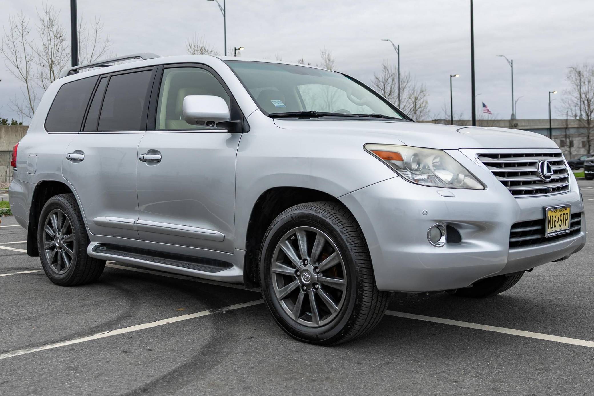 2011 Lexus LX 570 VIN: JTJHY7AXXB4082697 for Sale - Cars & Bids