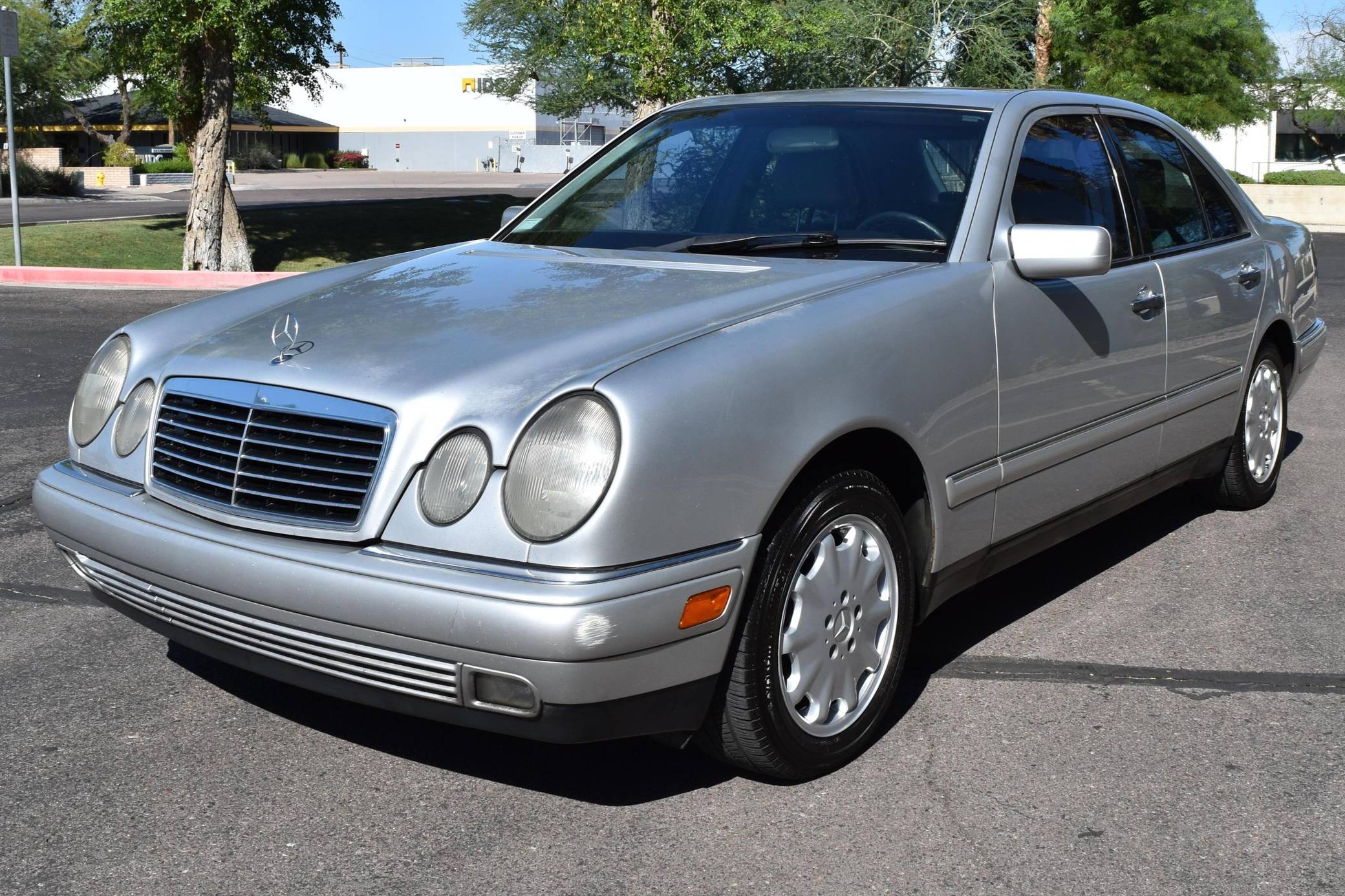 1999 Mercedes-Benz E300