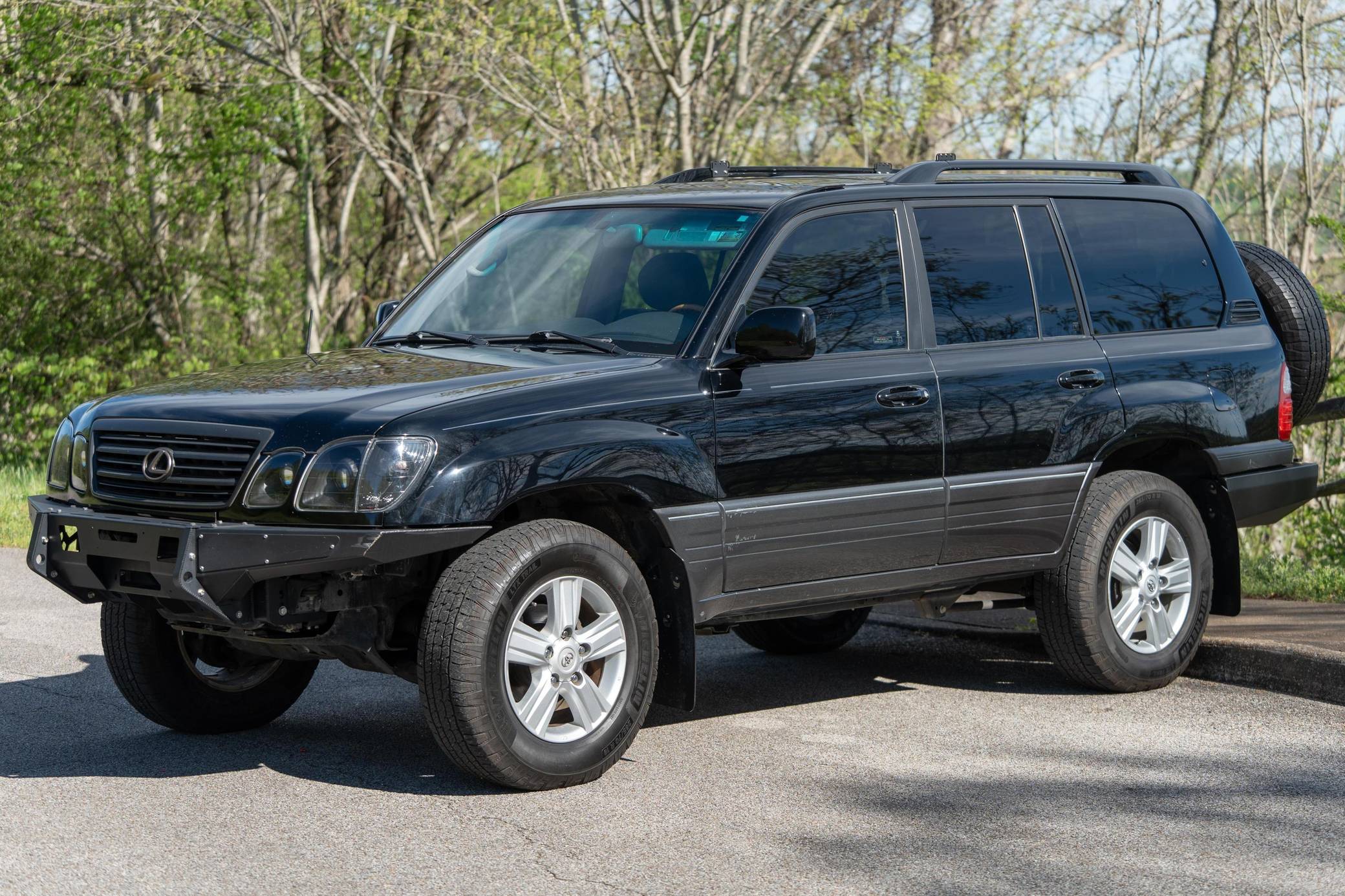 2004 Lexus LX