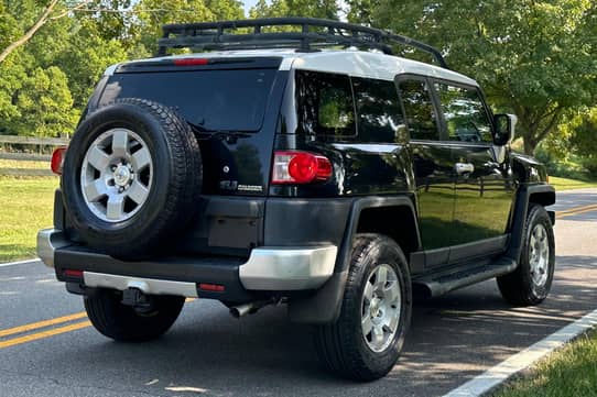 2007 Toyota FJ Cruiser VIN: JTEBU11FX70081312 for Sale - Cars & Bids