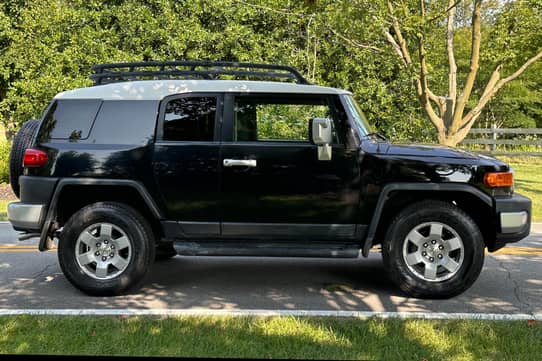2007 Toyota FJ Cruiser VIN: JTEBU11FX70081312 for Sale - Cars & Bids