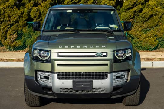 【送料込3,000円以下で買えます！】海外製プラウドディフェンダーぽいやつ 2022 Land Rover Defender 110 SE for Sale - Cars & Bids