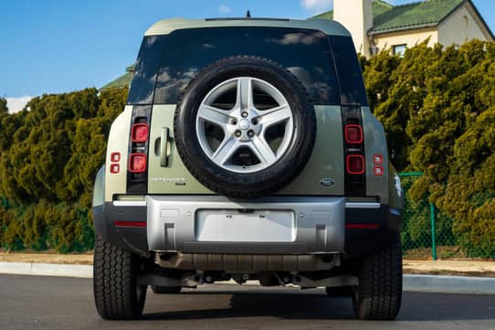 【送料込3,000円以下で買えます！】海外製プラウドディフェンダーぽいやつ 2022 Land Rover Defender 110 SE for Sale - Cars & Bids