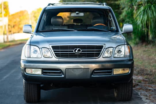 TOYOTA レクサス 写真集「Lexus」Brian Long 著 2001年 TOYOTA レクサス 写真集「Lexus」Brian Long 著 2001年 - メルカリ