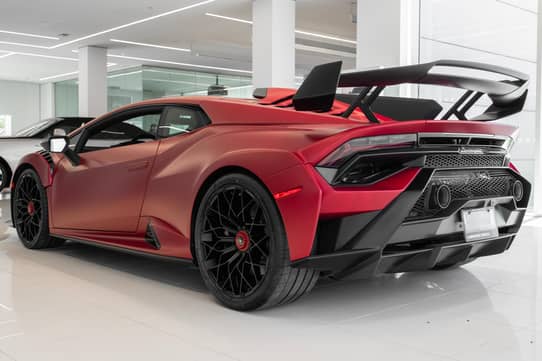 lamborghini-huracan-red-with-spoiler