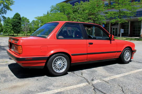 1991 BMW 318is Coupe VIN: WBAAF9316MEE68643 for Sale - Cars & Bids