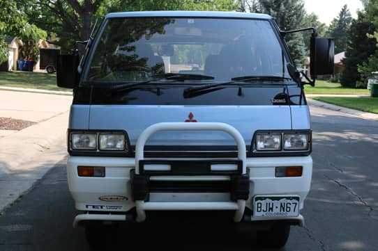 1990 Mitsubishi Delica Star Wagon Exceed 4WD for Sale