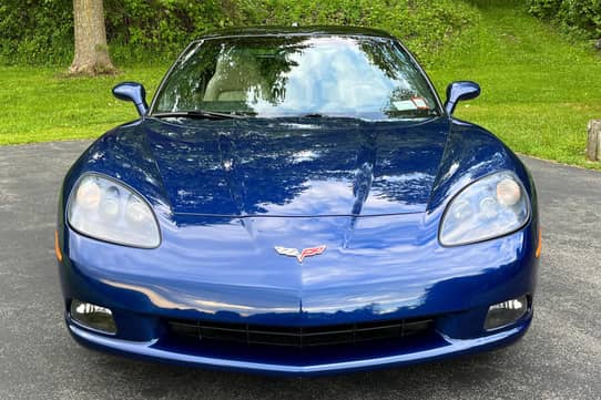 2005 Chevrolet Corvette Coupe VIN: 1G1YY24U555132579 for Sale - Cars & Bids