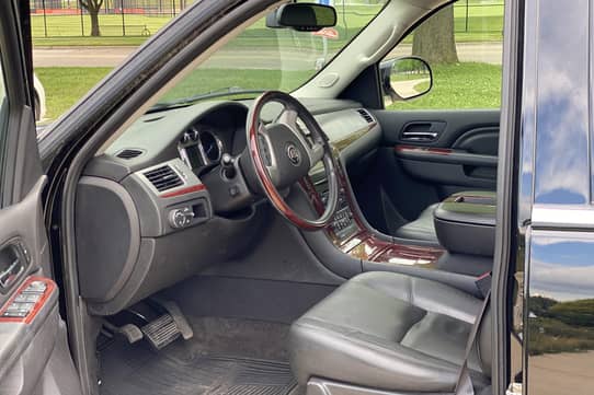 2013 Cadillac Escalade ESV auction - Cars & Bids