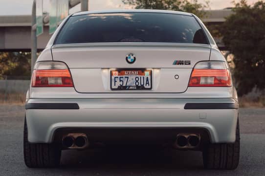 2002 BMW E39 M5 - LUXE Automotive