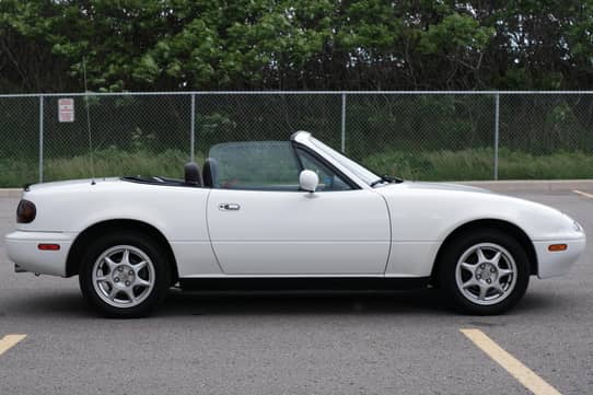 1990 Mazda MX-5 Miata VIN: JM1NA3522L0105593 for Sale - Cars & Bids