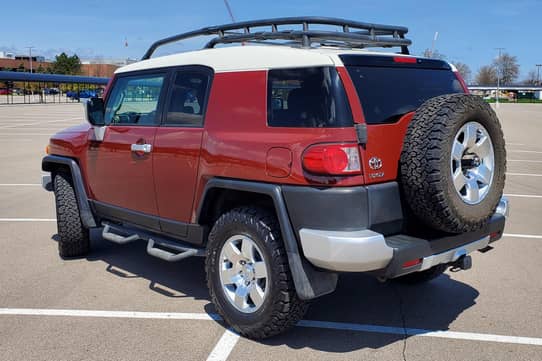 fj 2010 Toyota FJ Cruiser - Toyota Midsize SUV Review