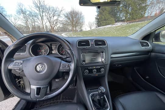 Cabin Air Filter Check: 2013 Volkswagen Golf TDI 2.0L 4 Cyl. Turbo Diesel  Hatchback (4 Door)