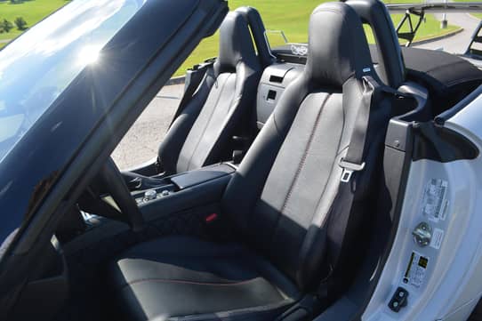 2017 Mazda MX-5 Miata Grand Touring VIN: JM1NDAD70H0122408