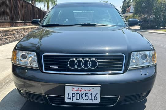 Uzun oyoqli gozallar bilan jinsiy aloqa (fotosuratlar)