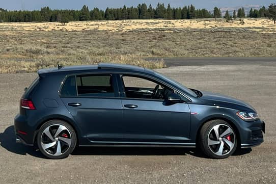 2019 Volkswagen GTI SE - Exterior