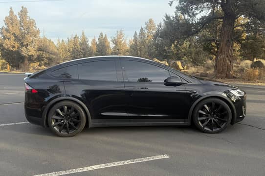 2019 Tesla Model X Long Range VIN: 5YJXCDE21KF206987 for Sale