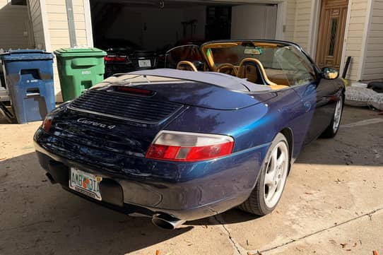 カレラCARELA 2000 2000 Porsche 911 Carrera 4 Cabriolet VIN: WP0CA2995YS651065 for