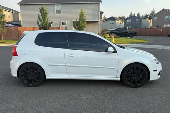 2008 Volkswagen R32 VIN: WVWKC71K58W106266 for Sale - Cars & Bids