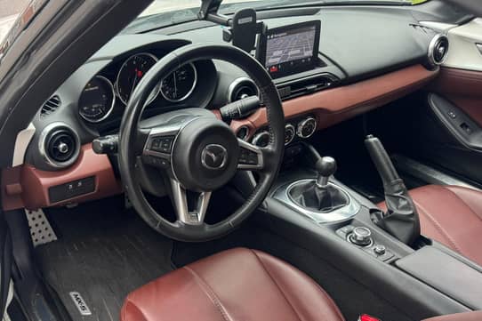 Revel GT Dry Carbon Console | 2016-2018 Mazda MX-5 Miata (1TR4GT0AM19) main image 1
