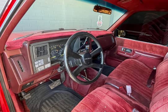 1993 Chevrolet Blazer Silverado 4x4 VIN: 1GNEK18K2PJ336028 for