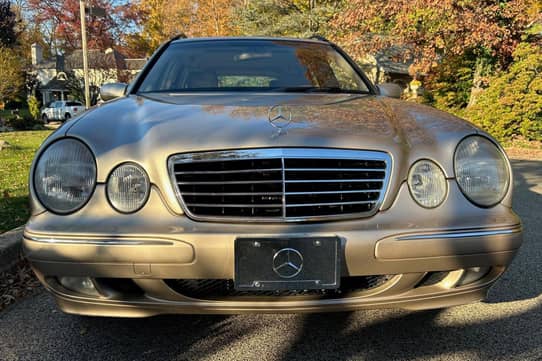 2001 Mercedes-Benz E320 4Matic Wagon VIN: WDBJH82J51X053074 for