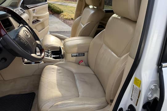 2019 Lexus LX 570 VIN: JTJHY7AX2K4290718 - CLASSIC.COM
