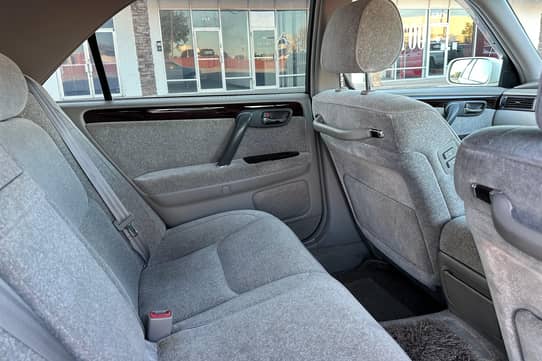 2000 Toyota Crown Royal Saloon VIN: JZS1750025693 for Sale - Cars
