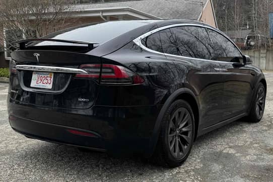 2018 Tesla Model X 100D VIN: 5YJXCDE24JF100273 for Sale