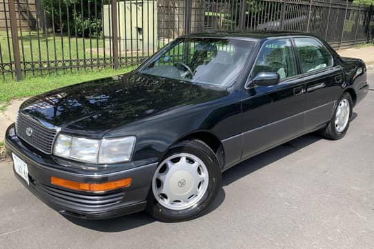 リオレウス➀ TOYOTA LAND CRUISER 70 ZX | 1992 | SILVER II | 391015 km