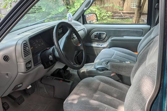 1996 chevy store interior