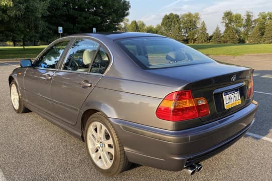 2002 BMW 330xi Sedan auction - Cars & Bids