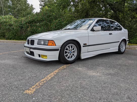 1995 BMW 318ti auction - Cars & Bids