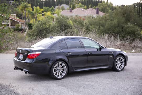 File:2007 BMW M5 (E60 MY07) sedan (2015-06-27) 01.jpg - Wikimedia