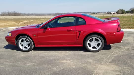 2000 Ford Mustang GT Coupe auction Cars Bids