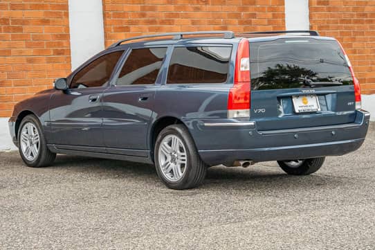 2007 Volvo V70 2.5T for Sale - Cars & Bids