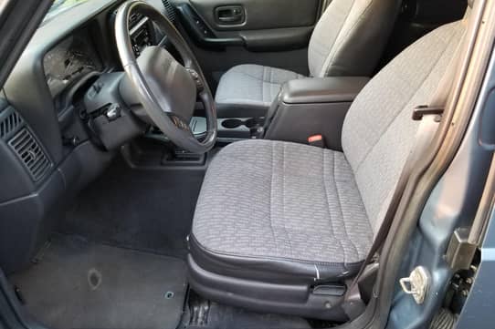 99 jeep 2025 cherokee seats