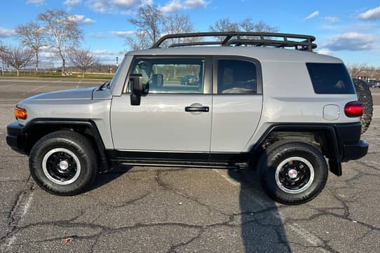 2013 Toyota FJ Cruiser Trail Teams Special Edition VIN