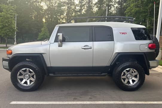 2008 Toyota FJ Cruiser VIN: JTEBU11FX8K055461 for Sale - Cars & Bids