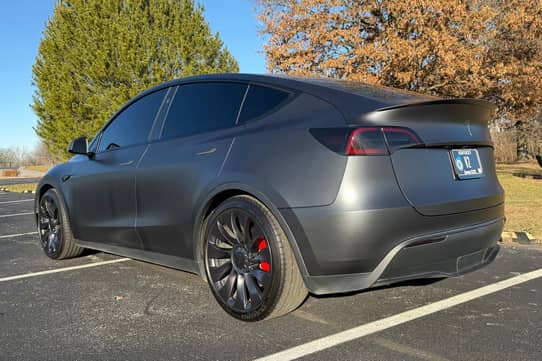 2024 Tesla Model Y Performance VIN: 7SAYGDEF9RF040985 for Sale