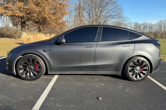 2024 Tesla Model Y Performance VIN: 7SAYGDEF9RF040985 for Sale