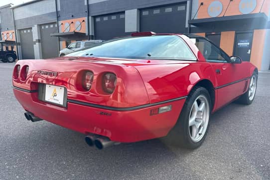 1990 Chevrolet Corvette ZR-1 VIN: 1G1YZ23J3L5800560 for Sale