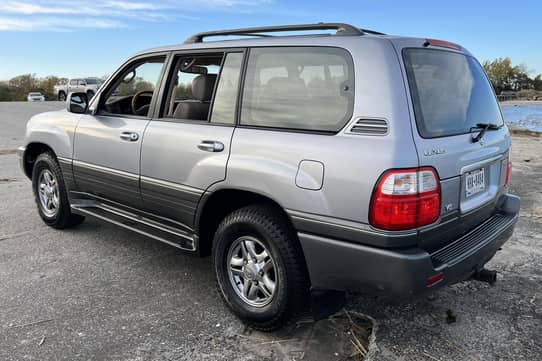 TOYOTA レクサス 写真集「Lexus」Brian Long 著 2001年 2001 Lexus LX 470 auction - Cars & Bids
