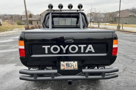 1993 toyota deals pickup rear bumper