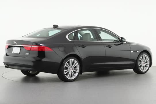 Rocker Panel Kit | JAGUAR XF SEDAN PREMIUM / PRESTIGE 2017